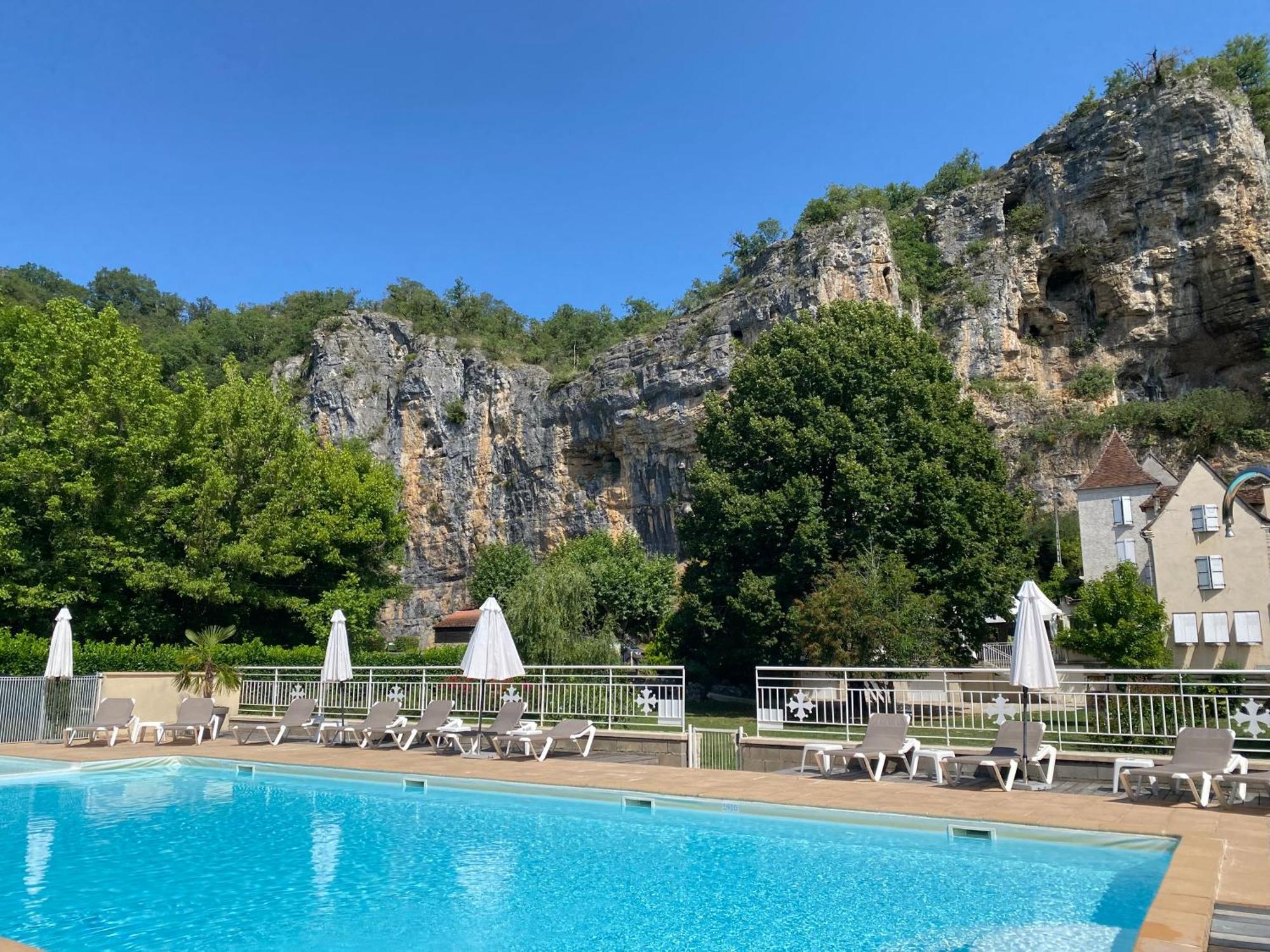 Logis Hotels - Hotel Restaurant Domaine Les Falaises Мартель Екстер'єр фото