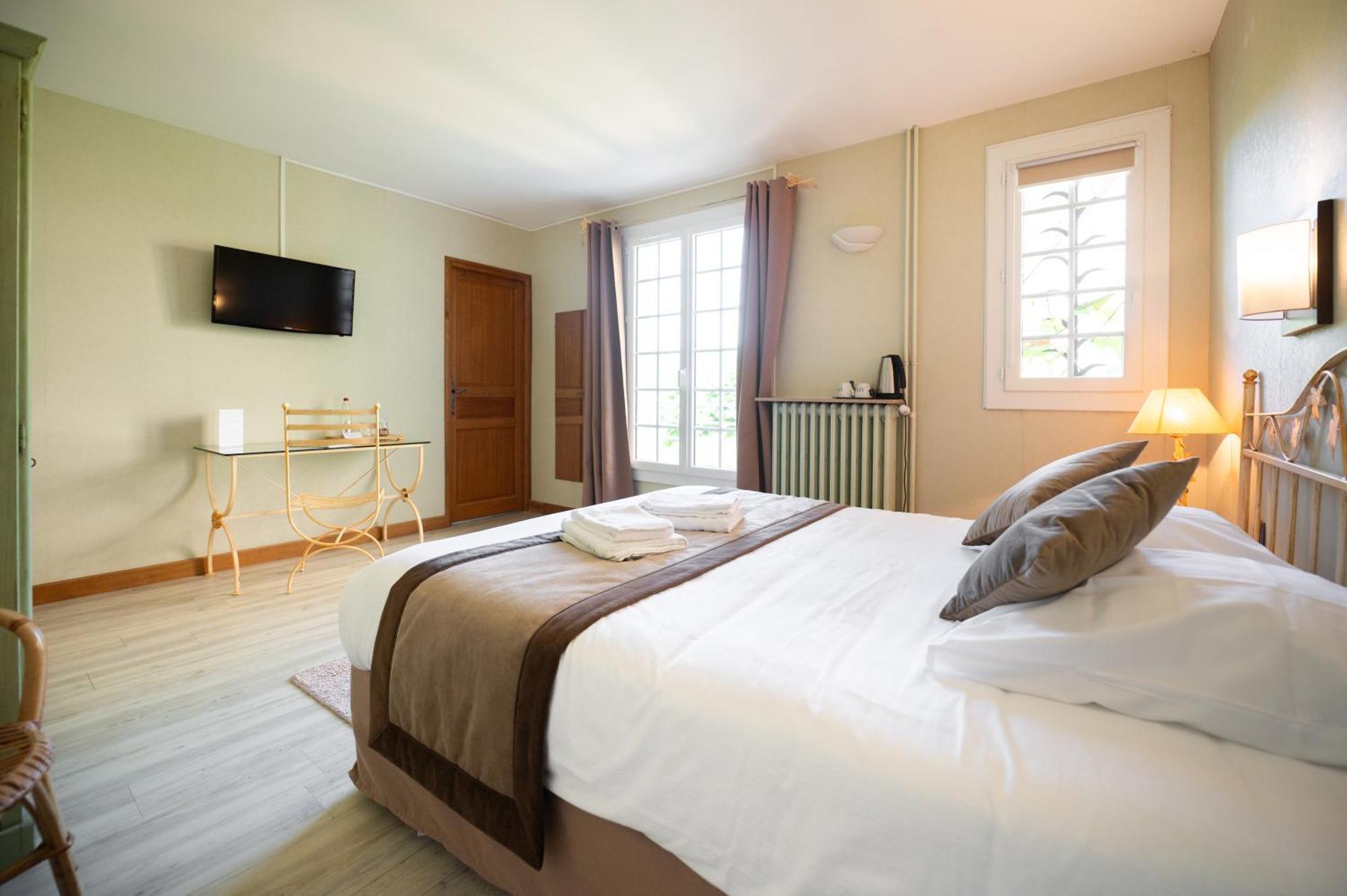 Logis Hotels - Hotel Restaurant Domaine Les Falaises Мартель Номер фото