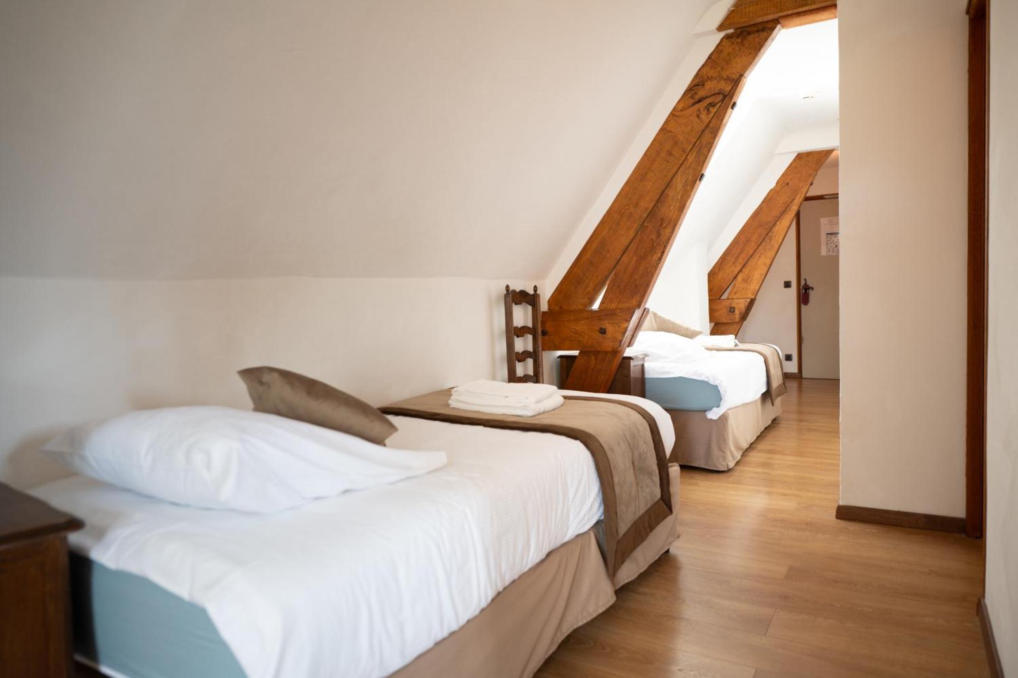 Logis Hotels - Hotel Restaurant Domaine Les Falaises Мартель Номер фото